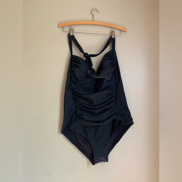 Disney parks black one piece swimsuit, mickey disney world
Vacation - Picture 1 of 8